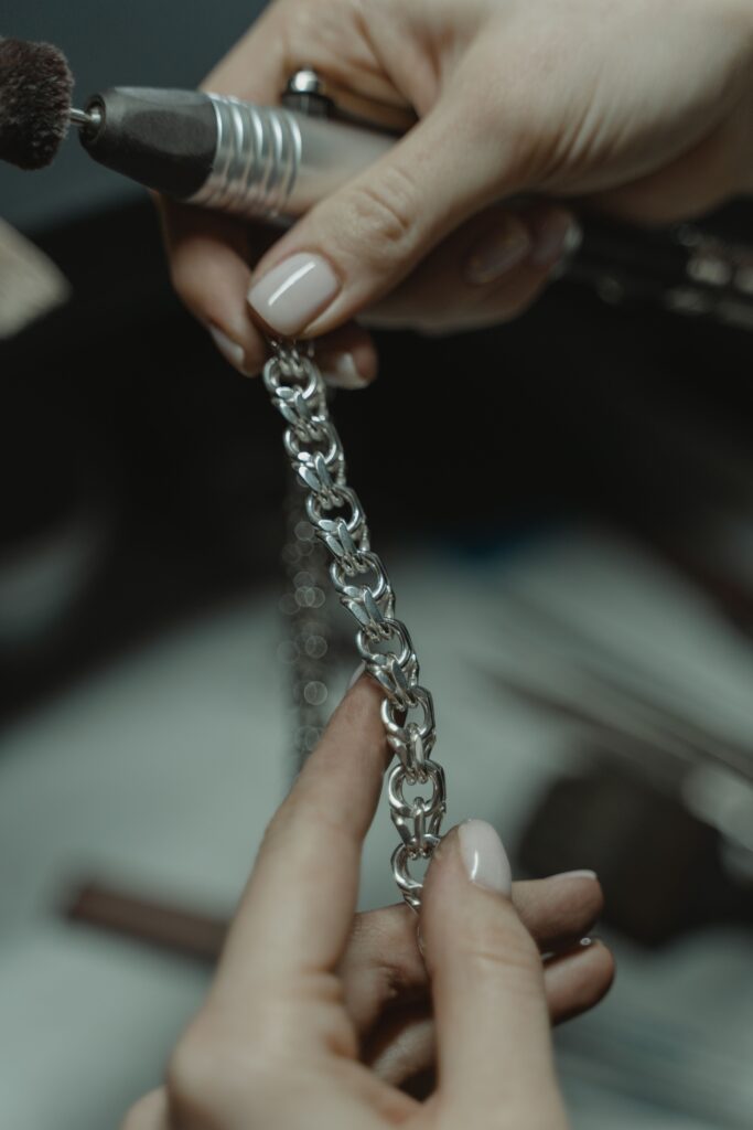 Lak Group - Silver & Gold Business